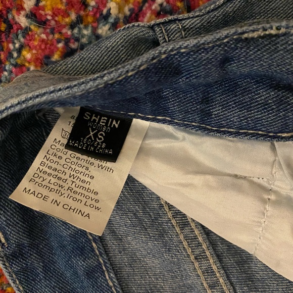 EUC SHEIN distressed jean shorts - Picture 3 of 3